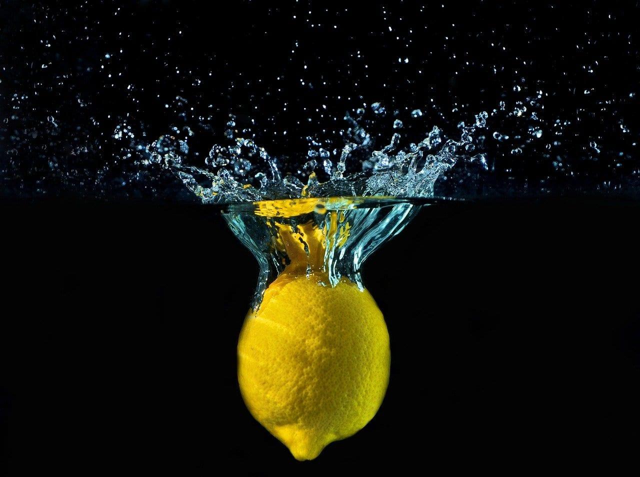 هل يرفع الليمون من نسبة السكر في الدم 